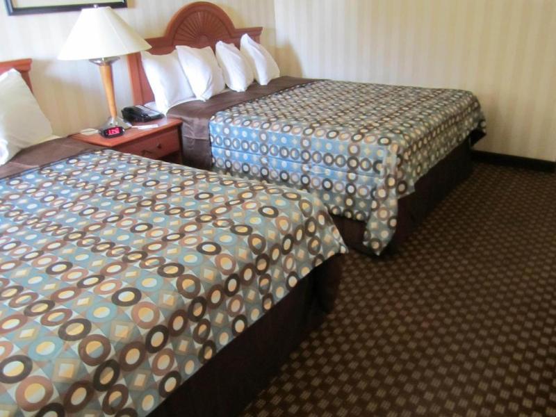 Country & By Radisson, East, In