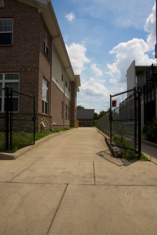 Your In Indy + Free Private Parking, 5min Downtown * Indianapolis