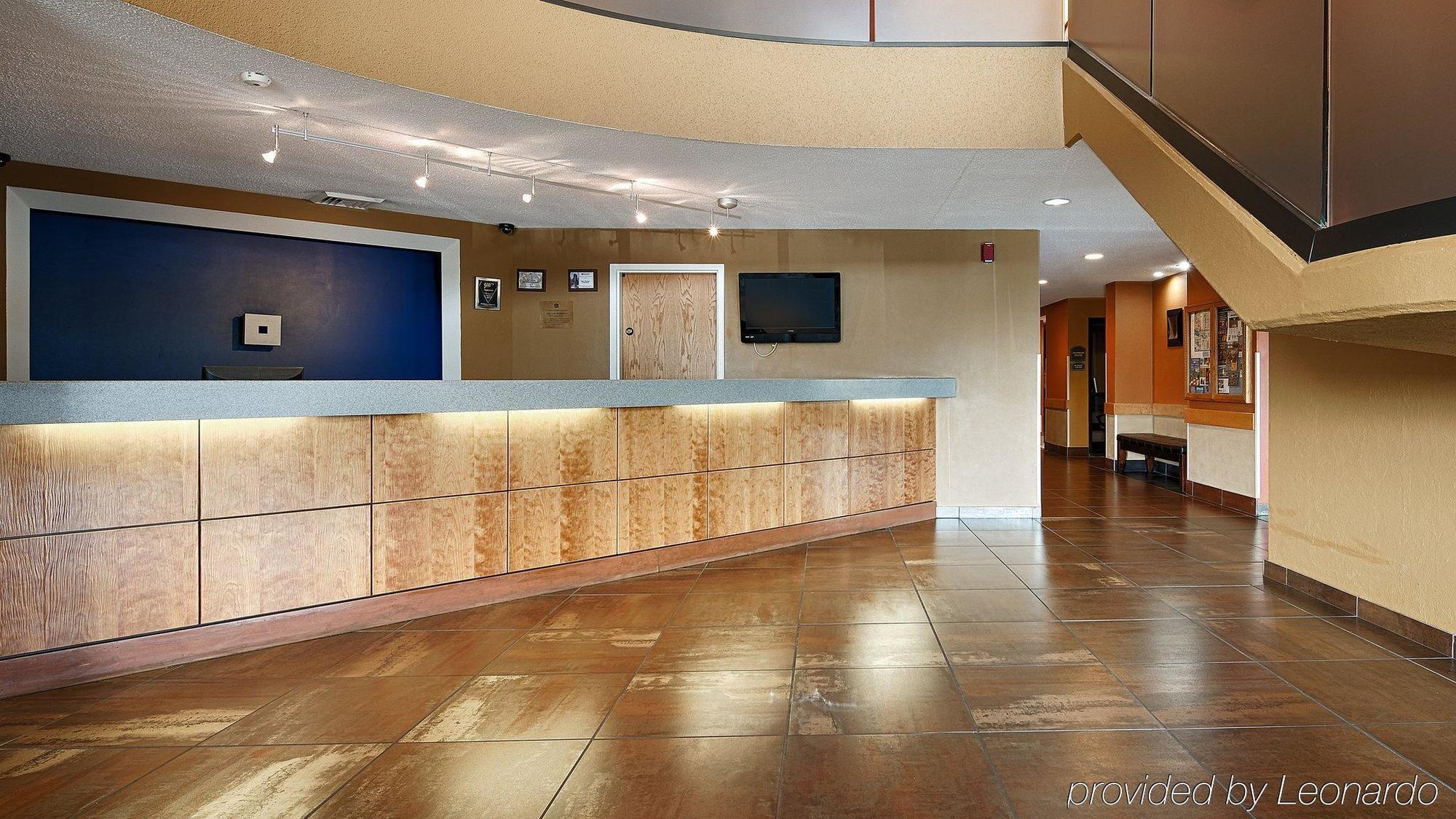 Hotel Country & By Radisson, East, In