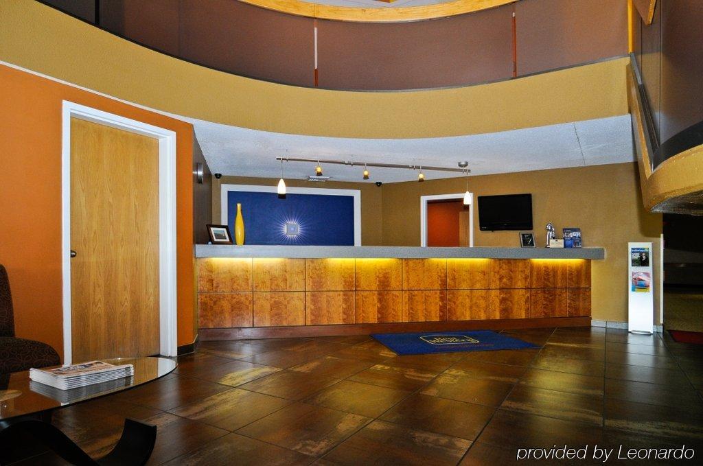 Hotel Country & By Radisson, East, In Indianapolis