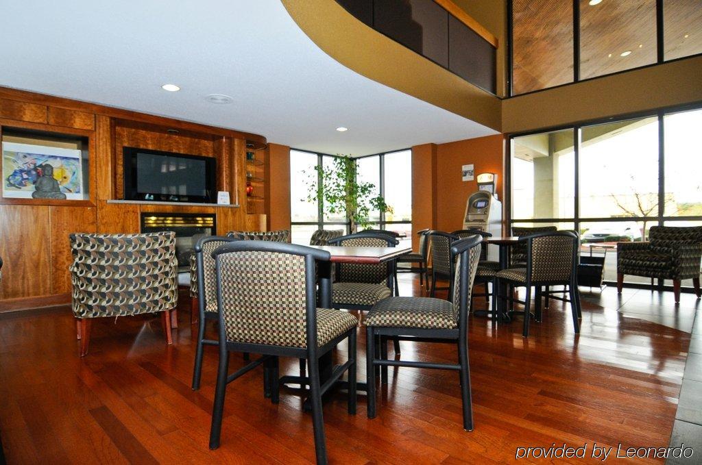 Hotel Country & By Radisson, East, In
