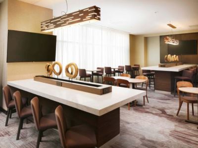 Courtyard Downtown Hotel 3*