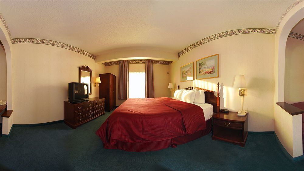 Clarion & Northwest 3* Indianapolis