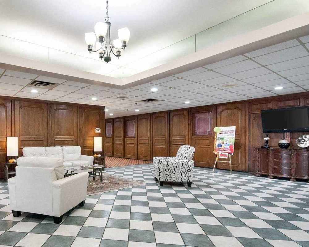 Rodeway I-70 Hotel