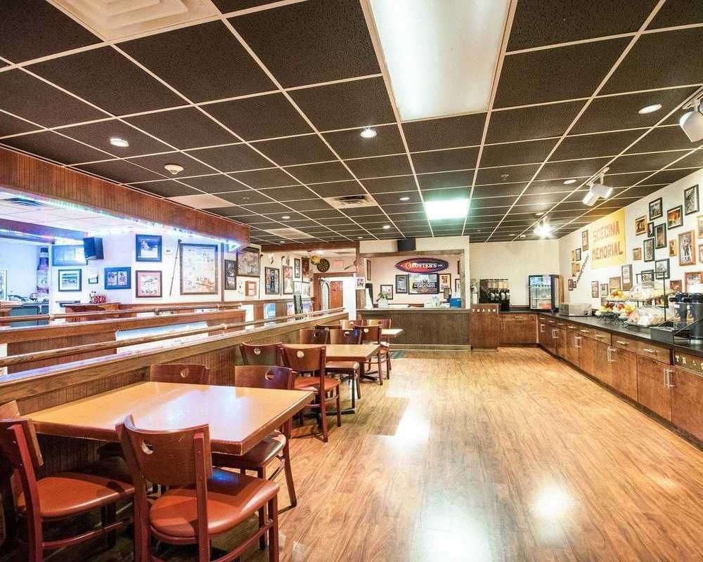 Rodeway I-70 Hotel 3*