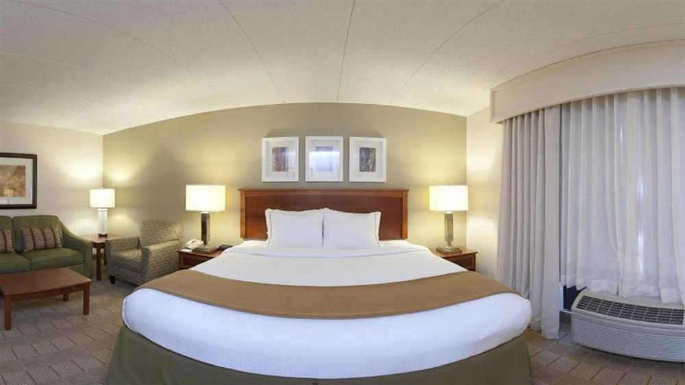 Express & Dtn-conv Ctr By Ihg 2*
