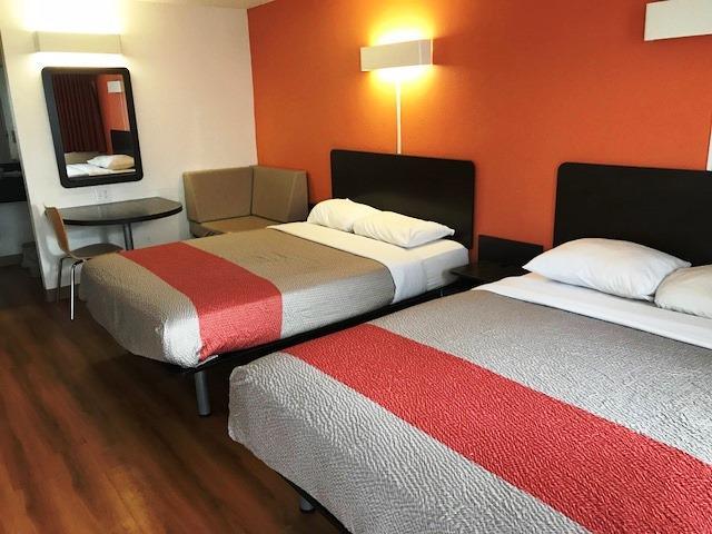 465 By Regency Hotel