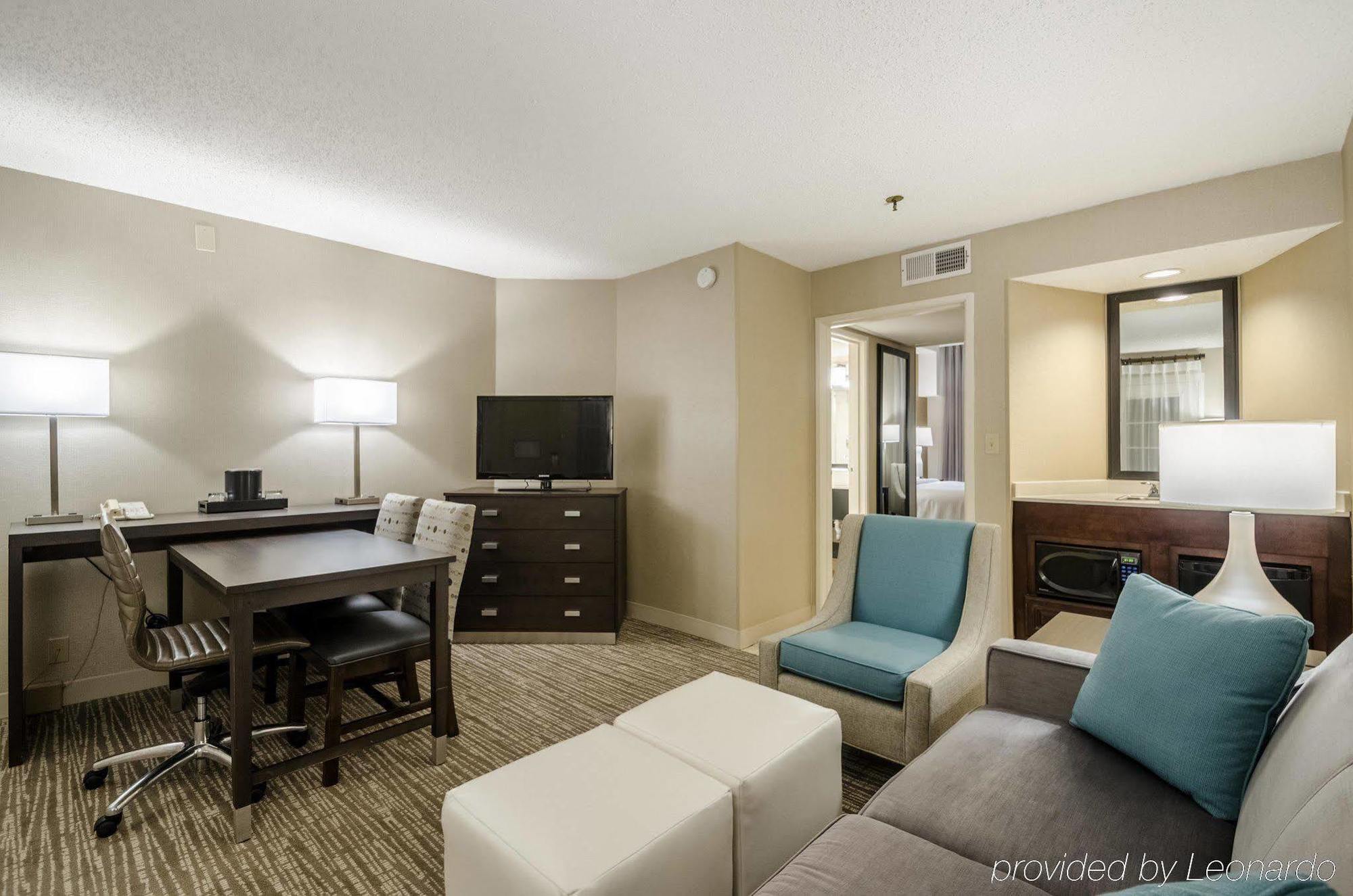 Embassy By Hilton North Hotel Indianapolis