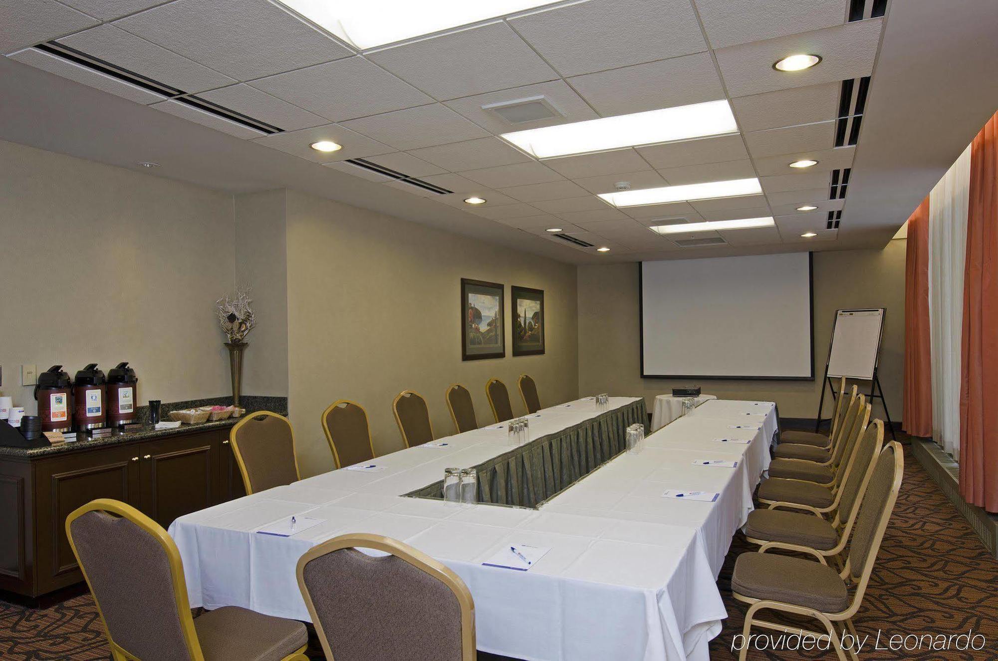 Hilton Garden Downtown Hotel 3*