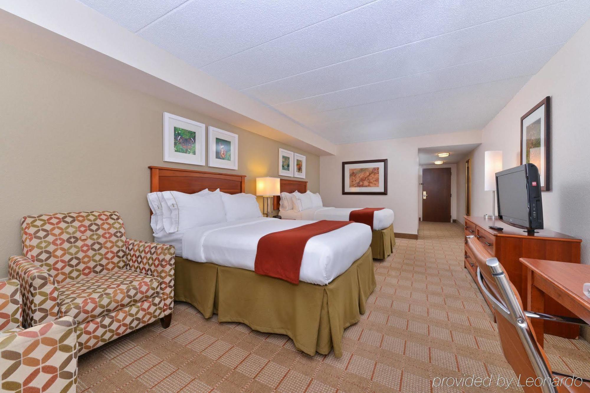 Hotel Express & Dtn-conv Ctr By Ihg