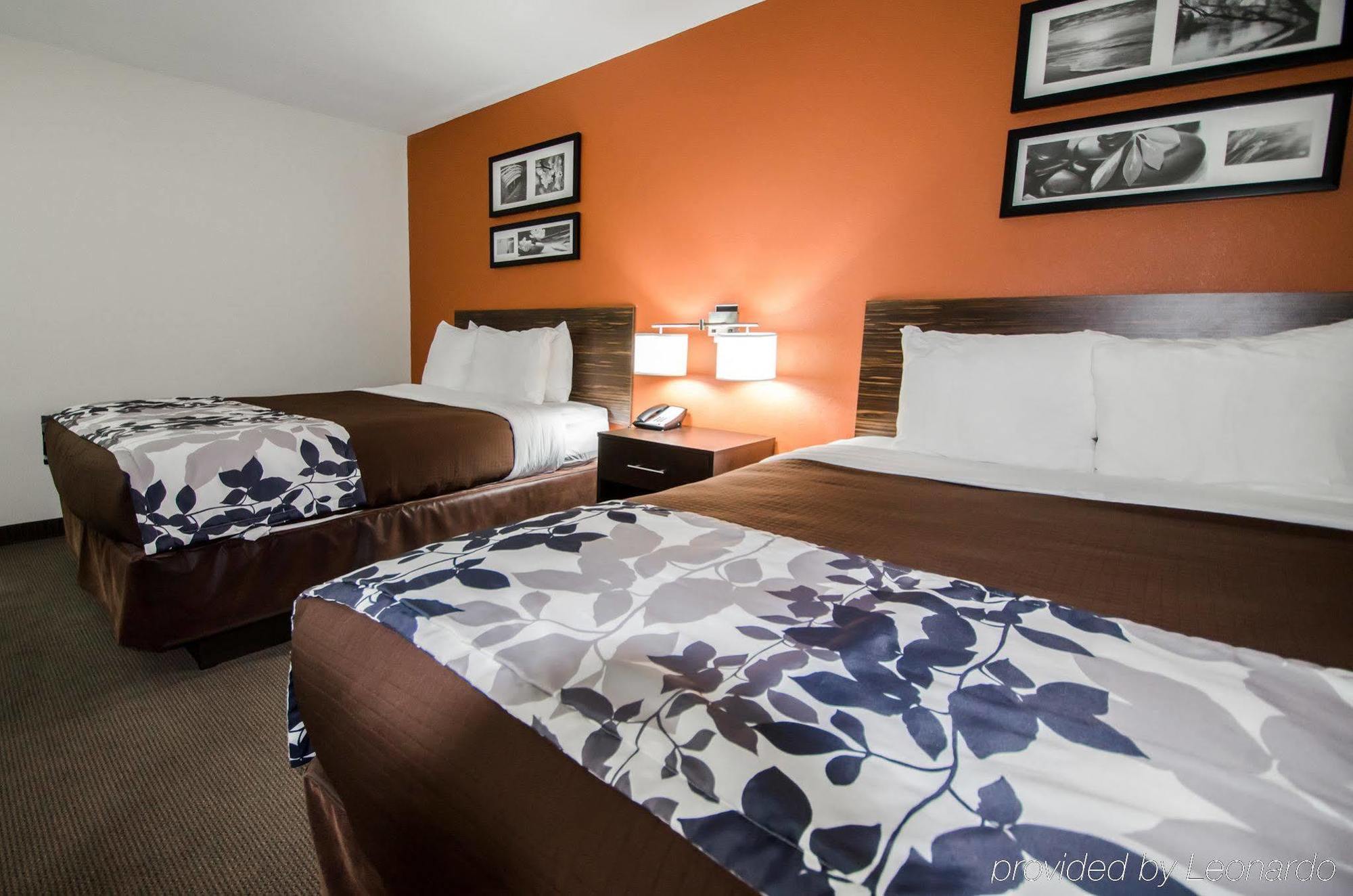 Hotel Sleep & And Conference Center Downtown 3*