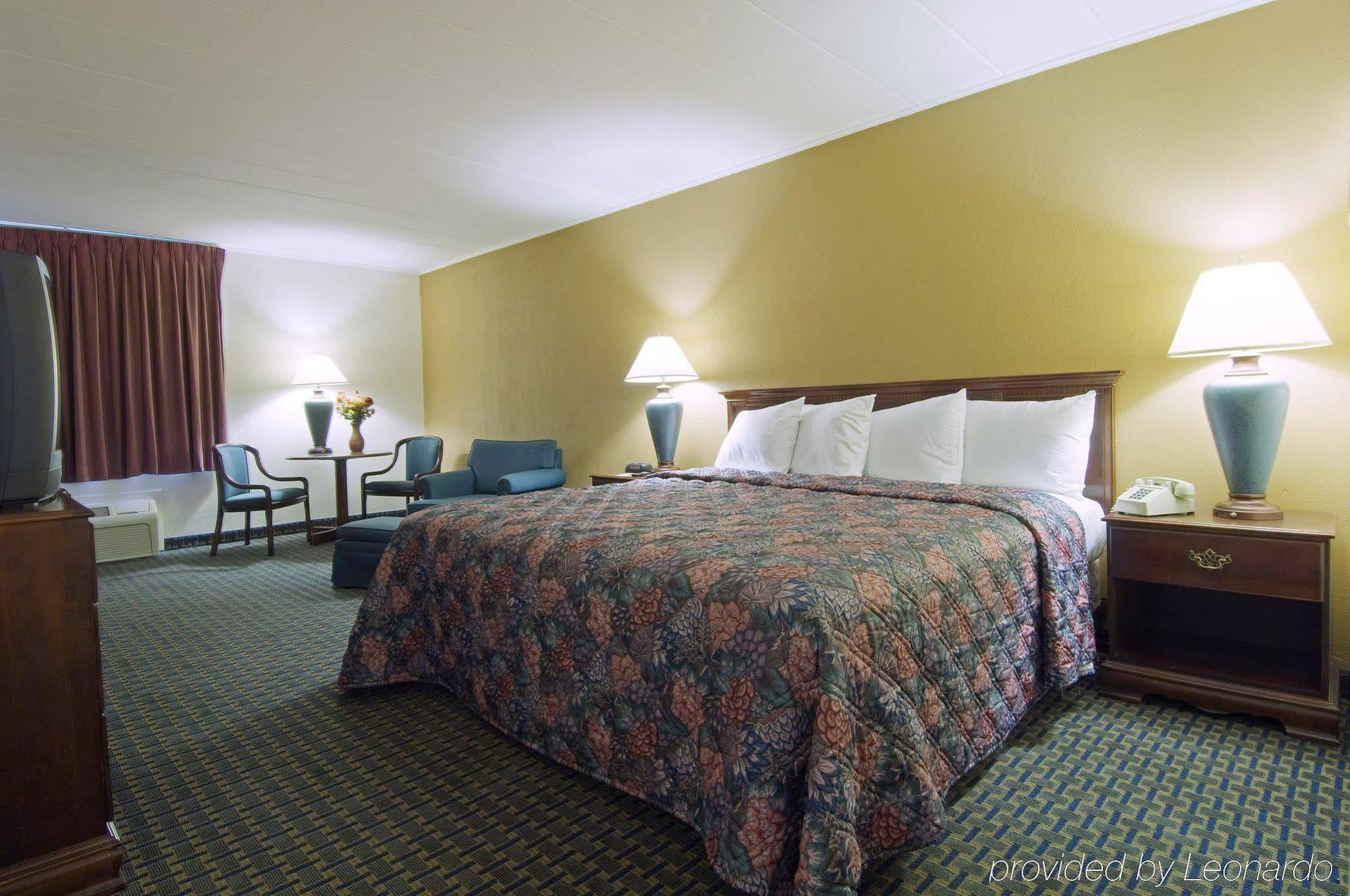 Royal Hotel 2*