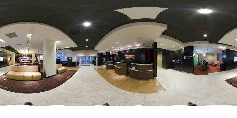 Courtyard Downtown Hotel 3*
