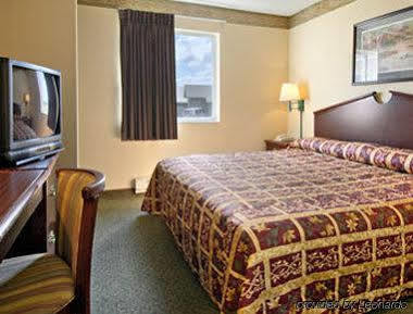 Super 8 By Wyndham Indianapolis/ne/castleton Area Hotel Indianapolis