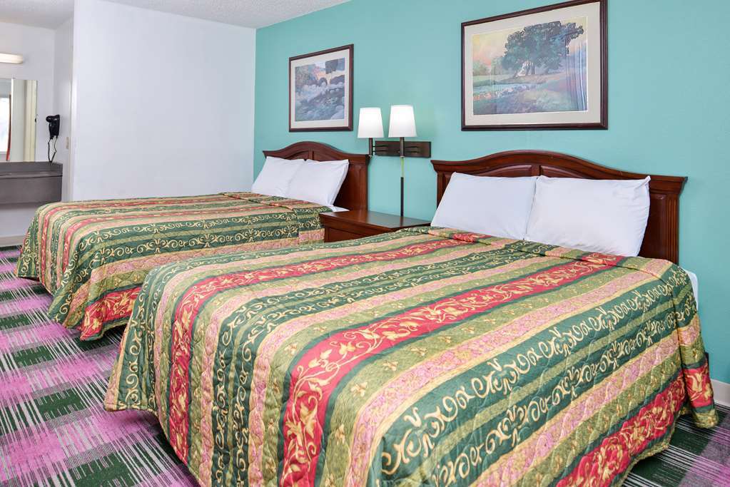 Indy Southwestern Inn-south 2*