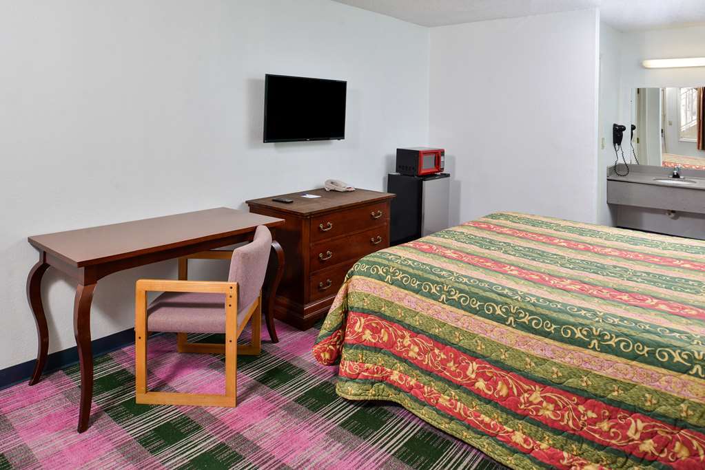 Indy Southwestern Inn-south 2*