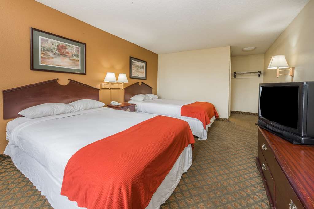 Super 8 By Wyndham Indianapolis/ne/castleton Area Hotel Indianapolis