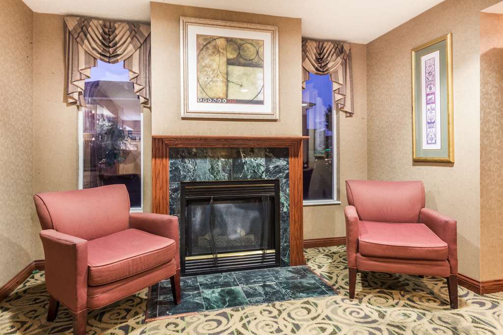 Super 8 By Wyndham Indianapolis/ne/castleton Area Hotel 2*