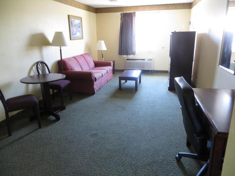 Hotel Super 8 By Wyndham Indianapolis/ne/castleton Area 2*