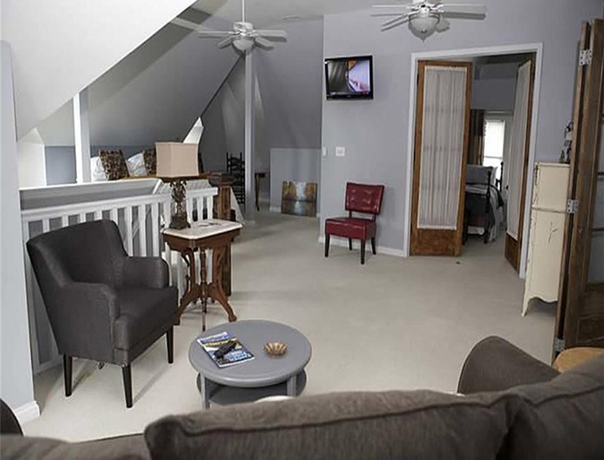 Nestle Bed & Breakfast 3*