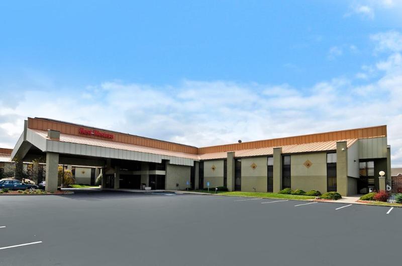 Hotel Country & By Radisson, East, In Indianapolis