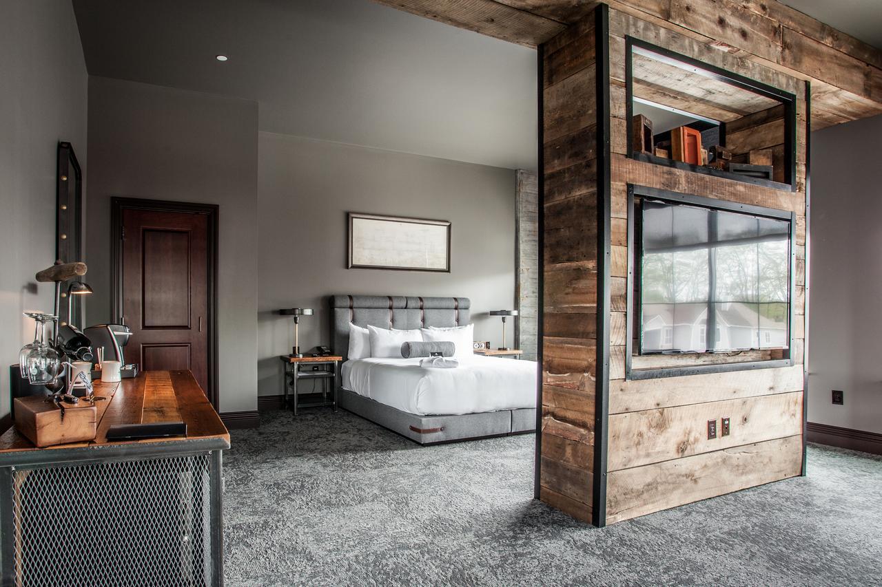 Ironworks Indy Hotel 4*