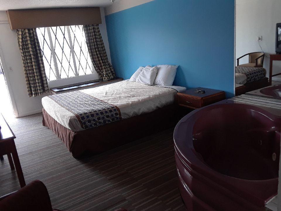 Jacuzzi Hotel Indianapolis