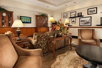 Hotel Drury & Northeast Indianapolis