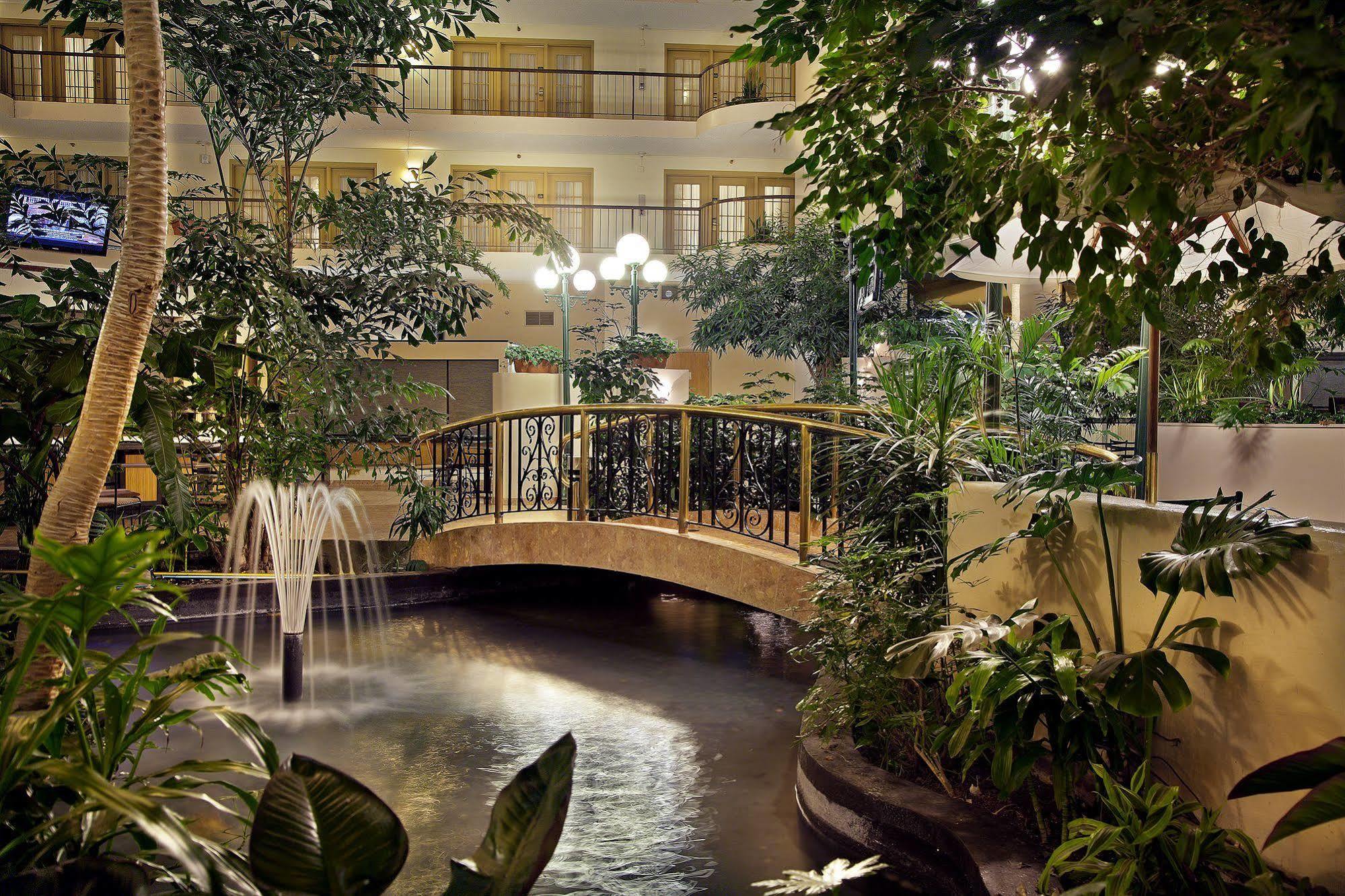 Hotel Embassy By Hilton North 3*
