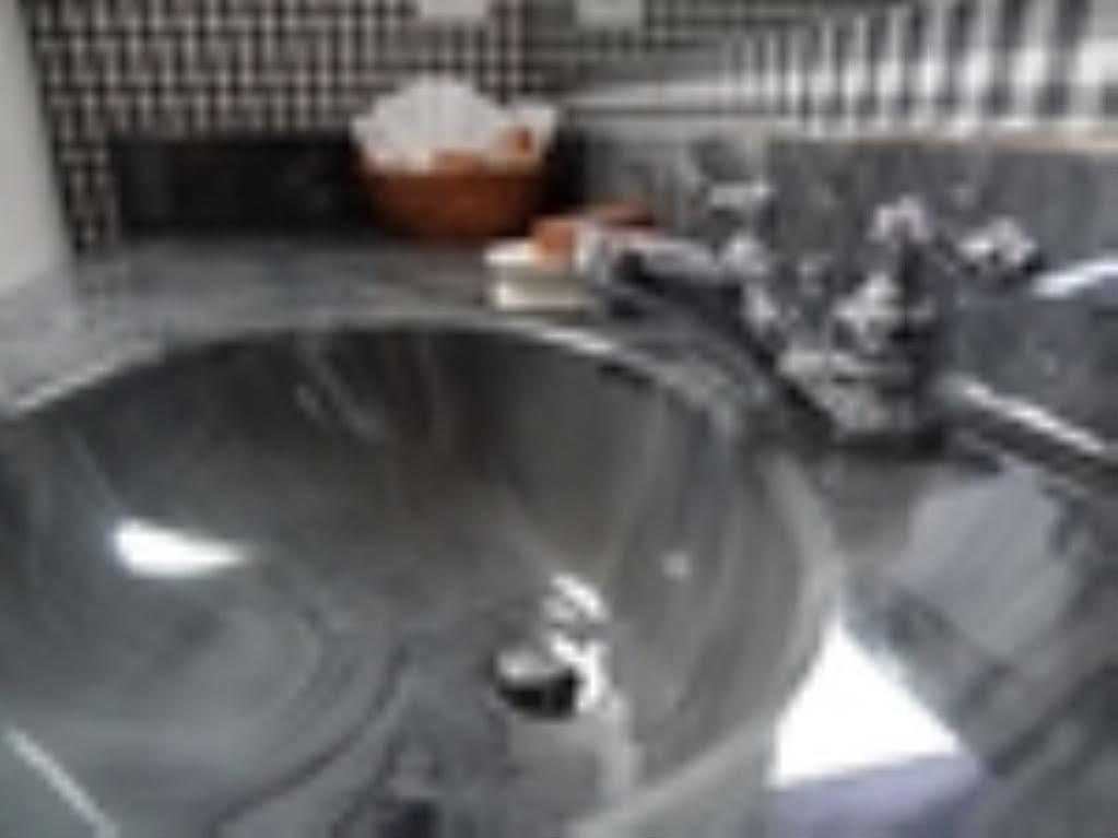 Nestle Bed & Breakfast 3*