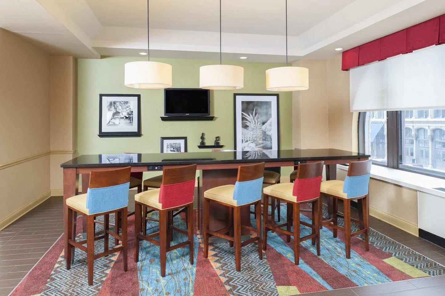 Hotel Marriott East 3*
