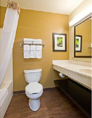 Extended America - - West 86th St Hotel