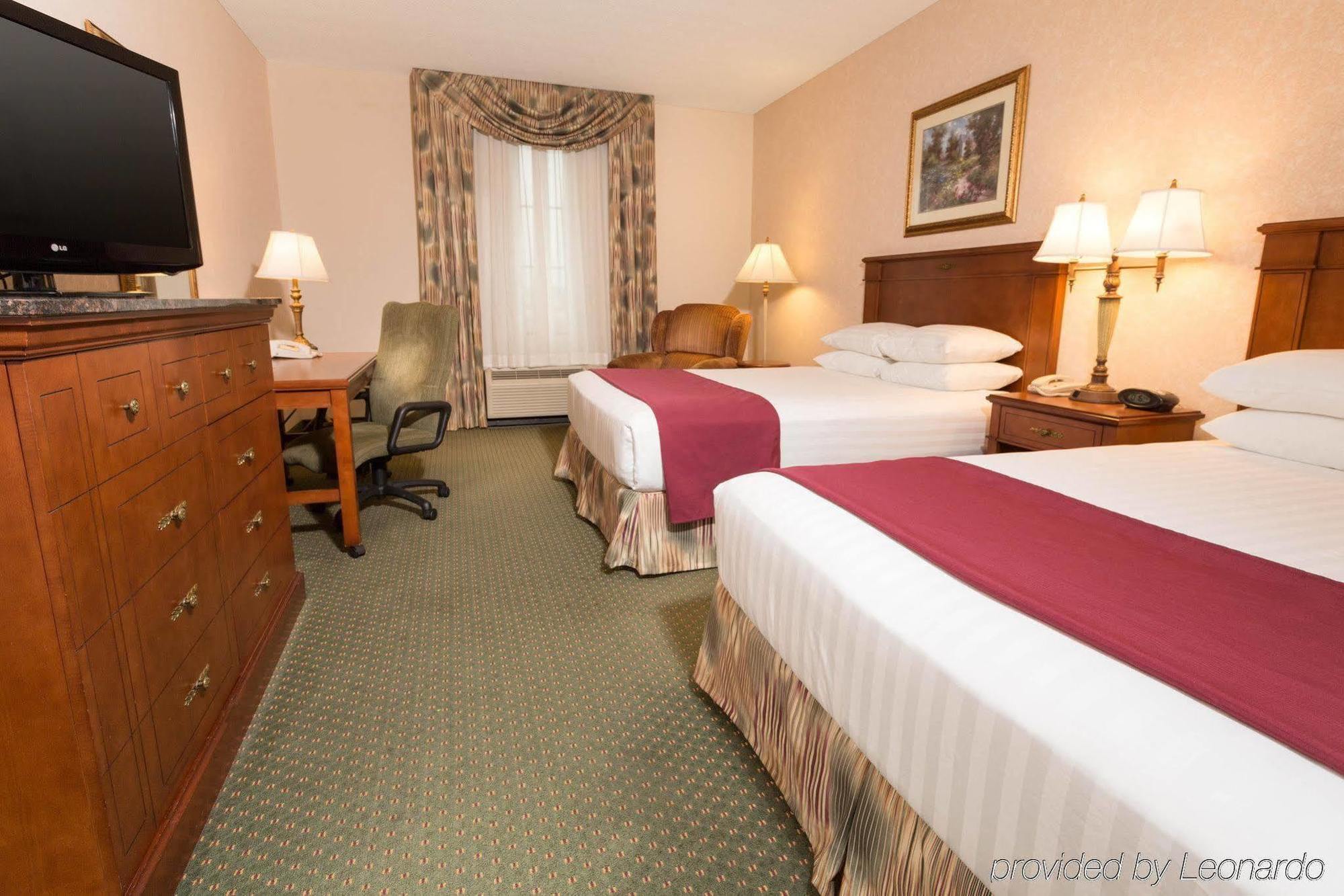 Hotel Drury & Northeast Indianapolis