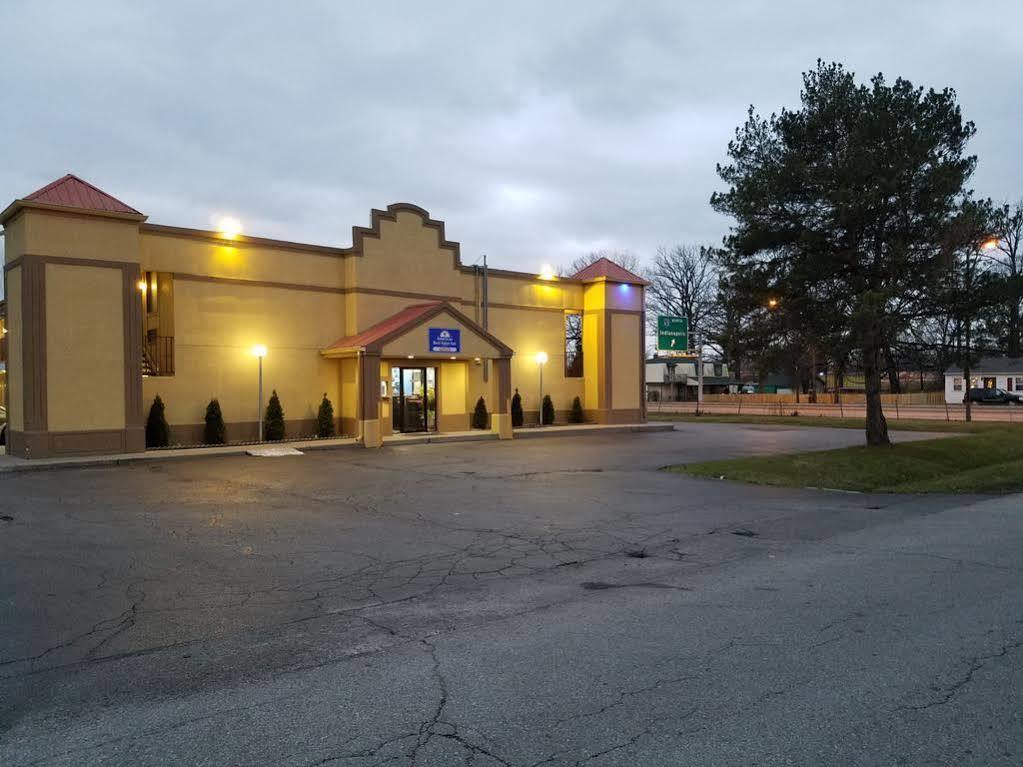 Motel Indy Southwestern Inn-south