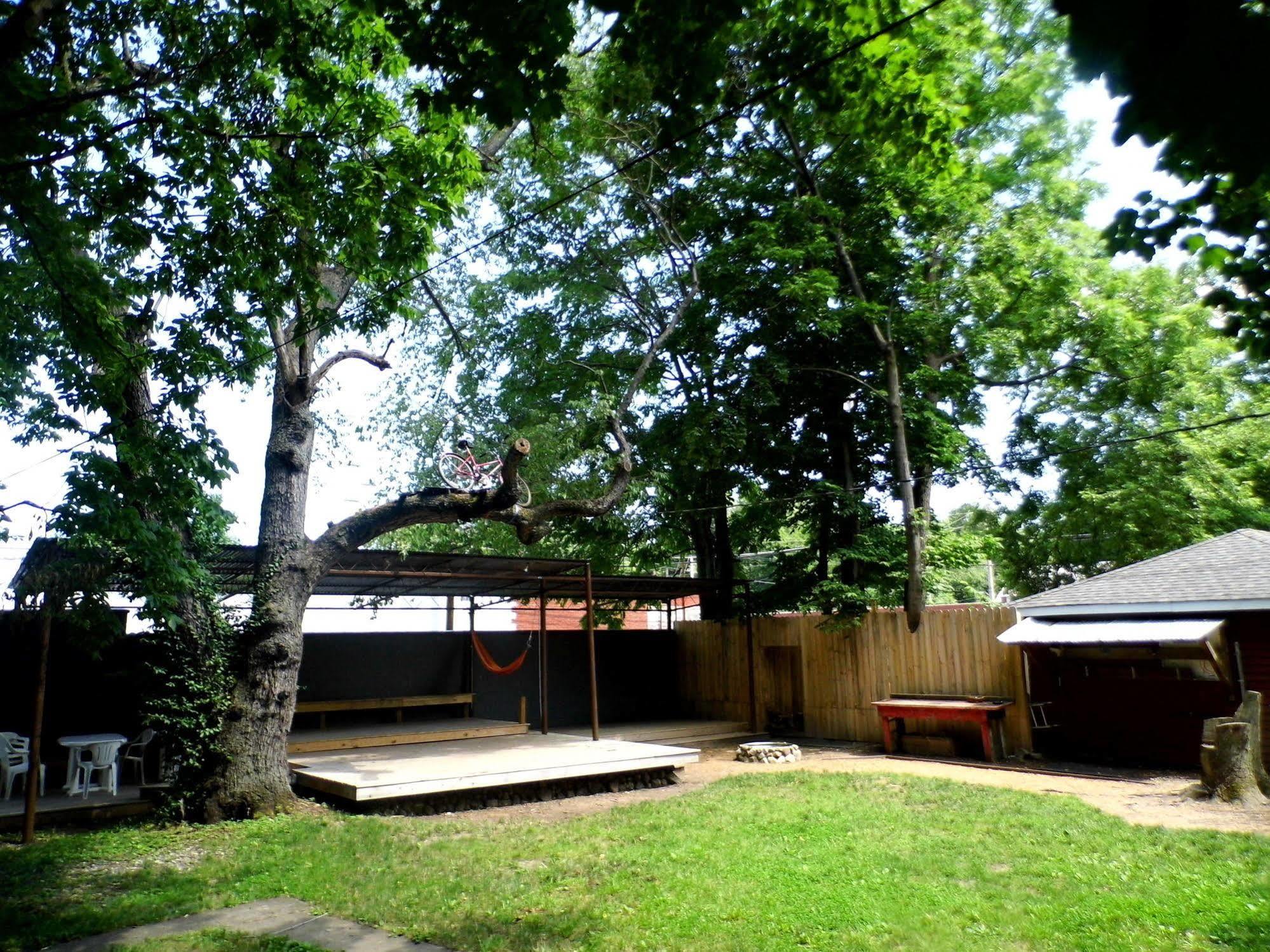 Hostel Indy *