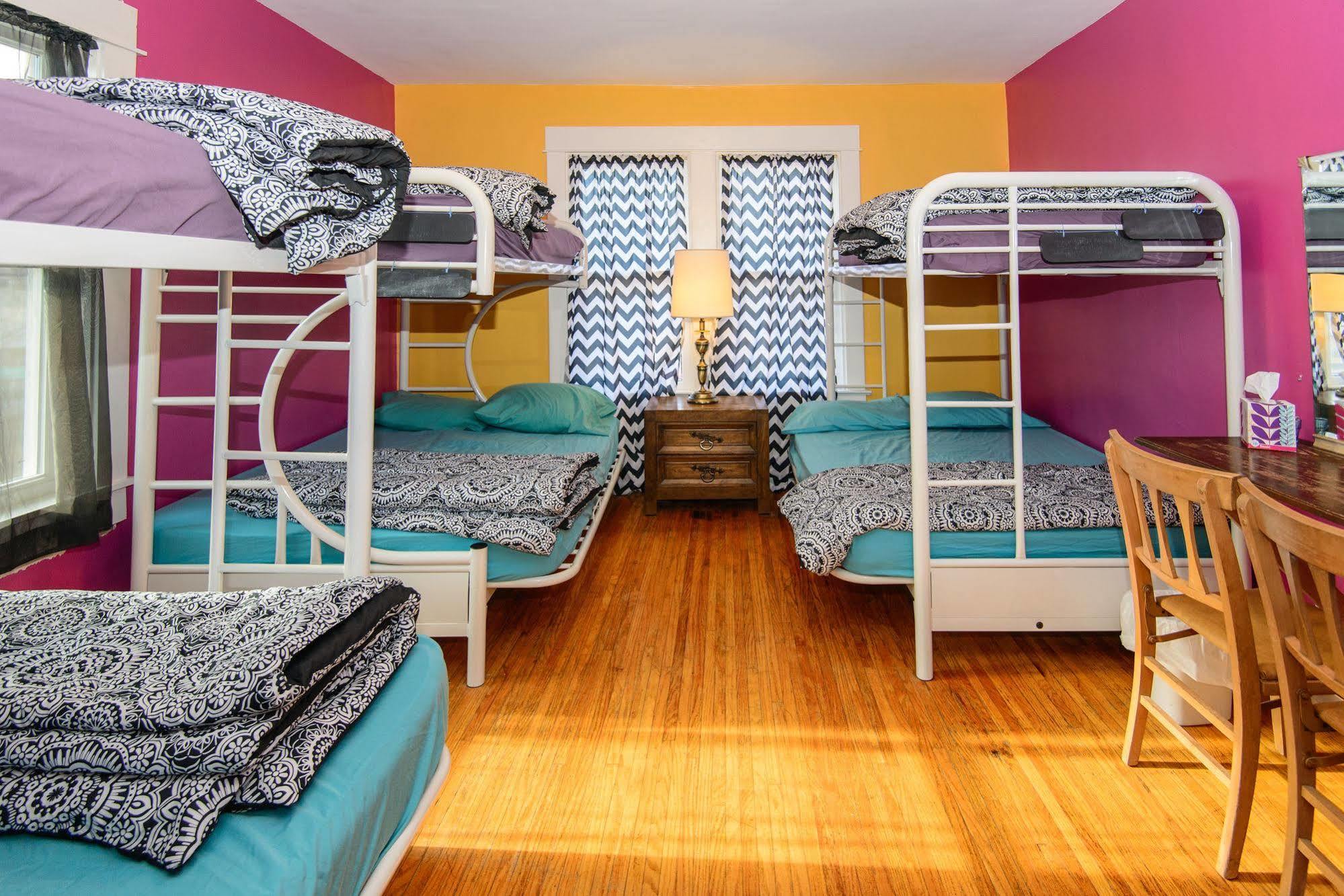 Hostel Indy *