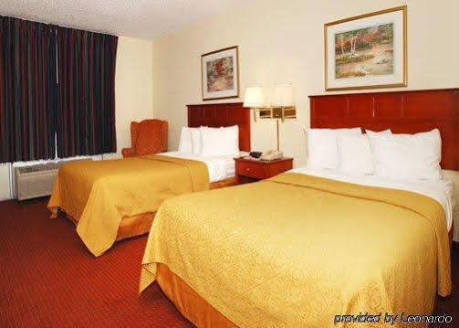Baymont By Wyndham East Hotel