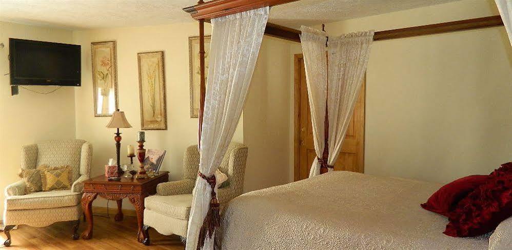Bed & Breakfast Speedway Legacy