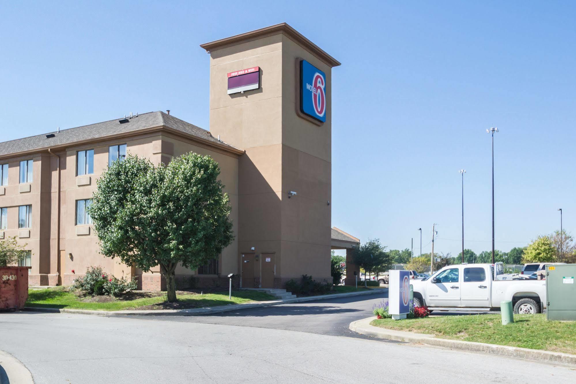 Hotel 6-indianapolis, In - Airport 2*