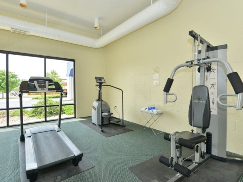 Hotel Quality & Southport Indianapolis