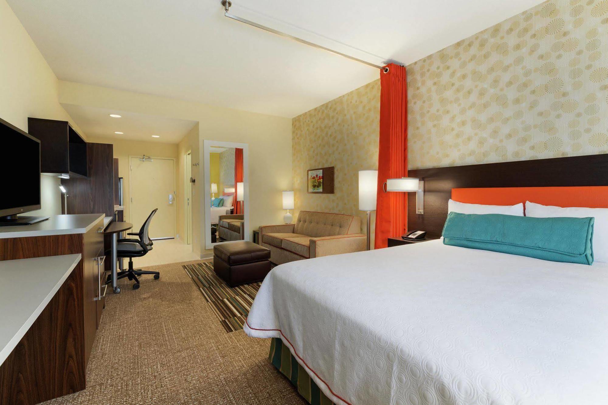 Hotel Home2 By Hilton Downtown 3*