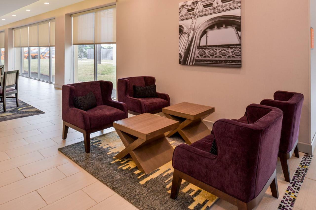 La Quinta By Wyndham South