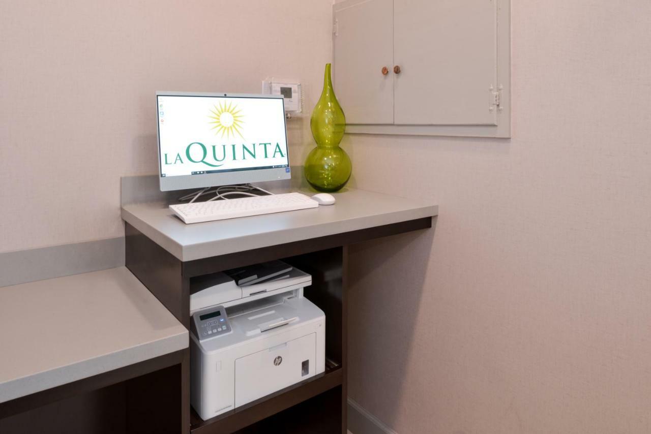 La Quinta By Wyndham South Hotel