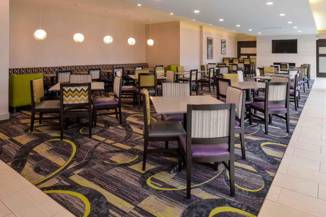 Hotel La Quinta By Wyndham South Indianapolis