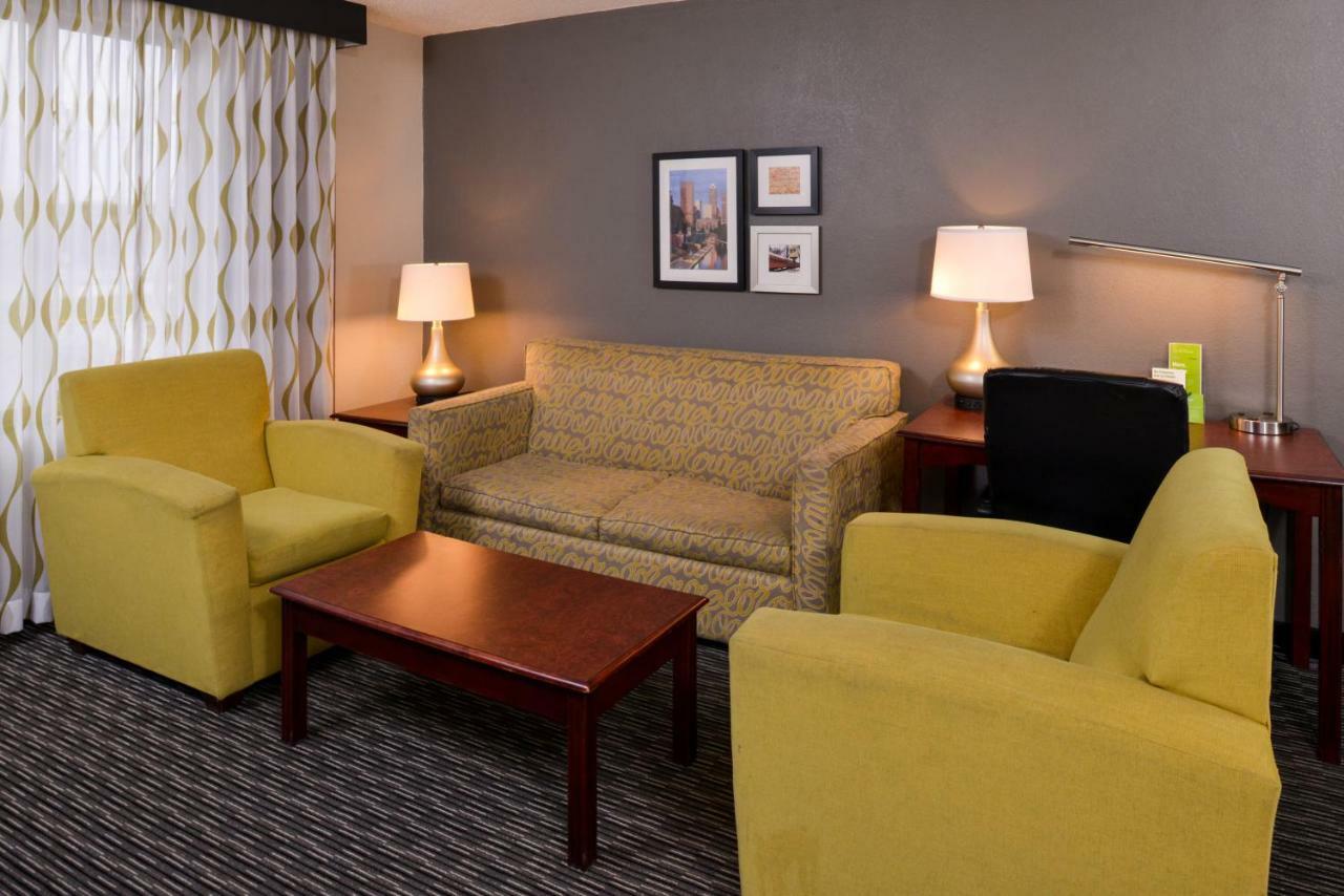 La Quinta By Wyndham South