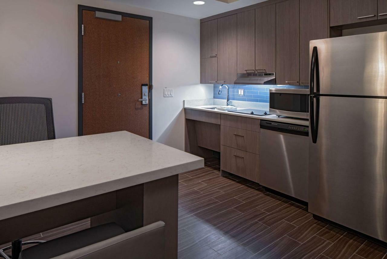 Hyatt House Downtown Hotel Indianapolis