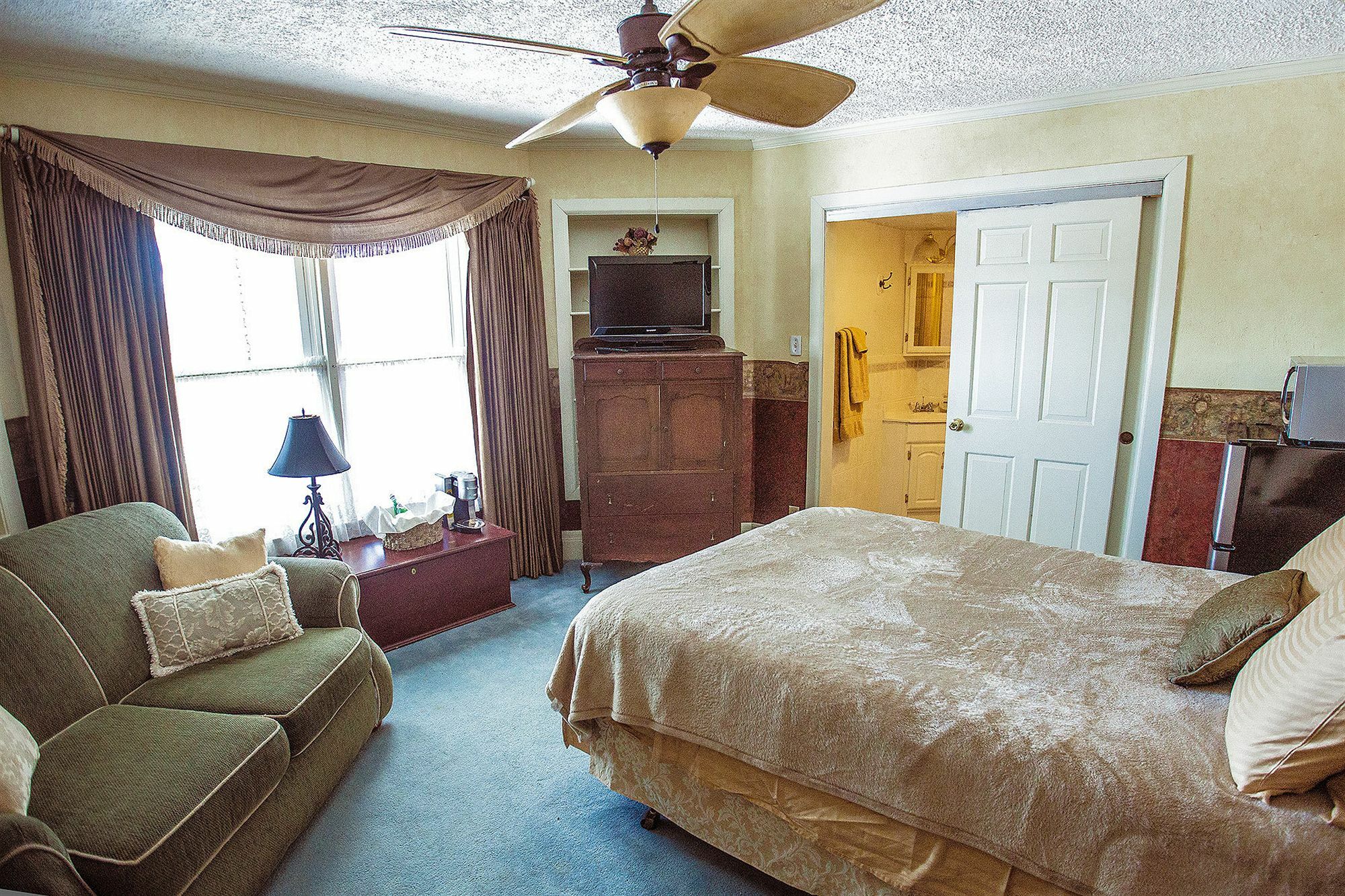 Speedway Legacy Bed & Breakfast 2*