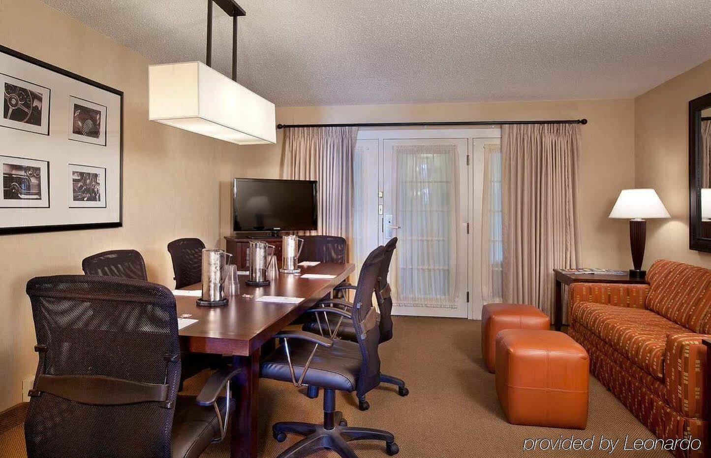 Embassy By Hilton North Hotel