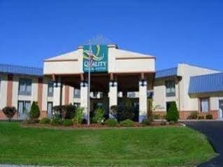 Hotel Baymont By Wyndham East Indianapolis
