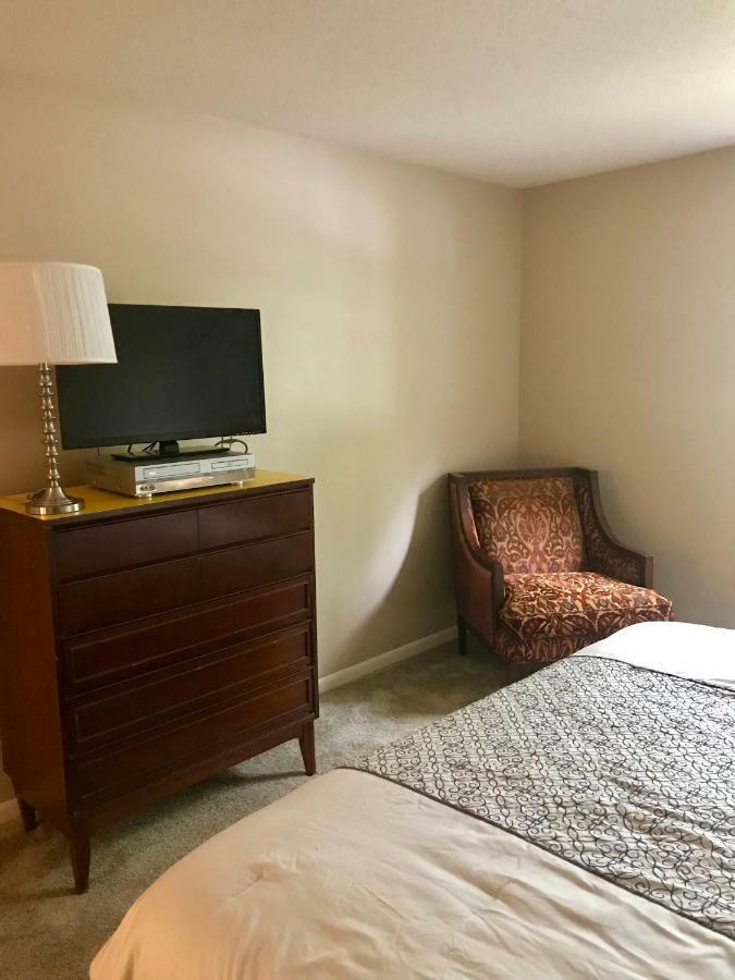 806 Lincolnwood Lane Indianapolis